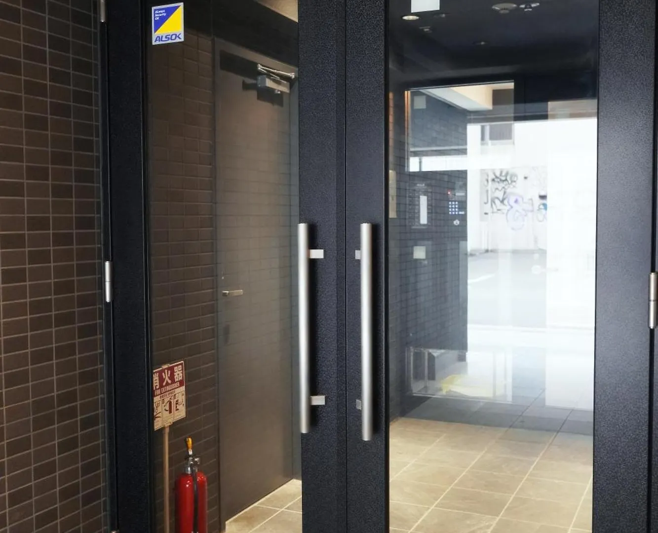 アパート 大阪市The Peak Shinsaibashiアパートメント 日本